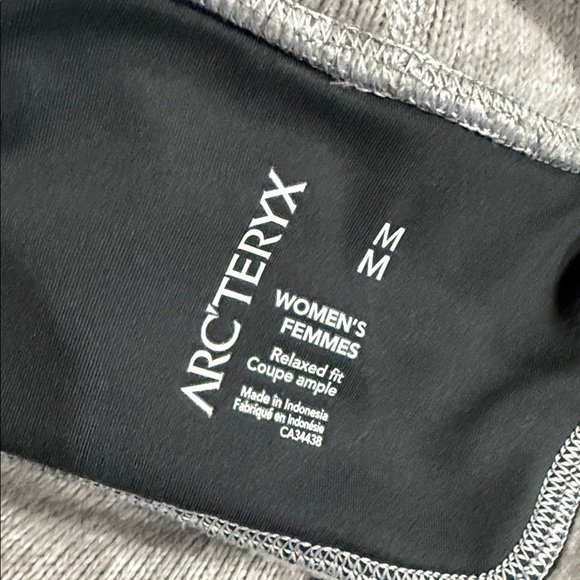 Arc'teryx Women's Cowl Neck Desira Tunic
Fleece In Gray Size Medium - Picture 6 of 7